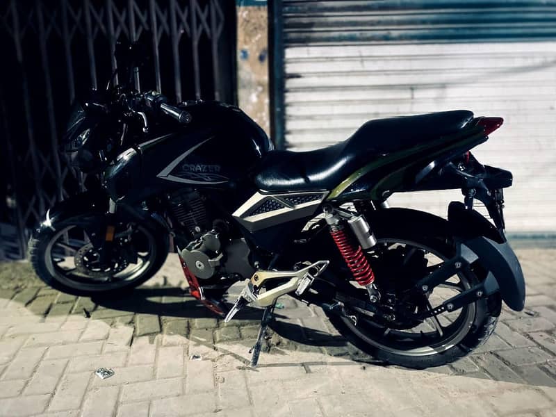 Unique Crazer 150cc 1