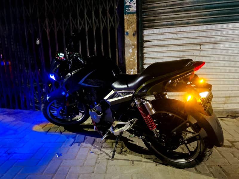 Unique Crazer 150cc 2