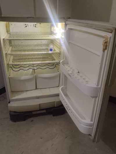 Pel refrigerator in good condition for sale