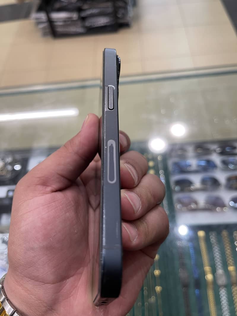 iPhone 14 Jv 6