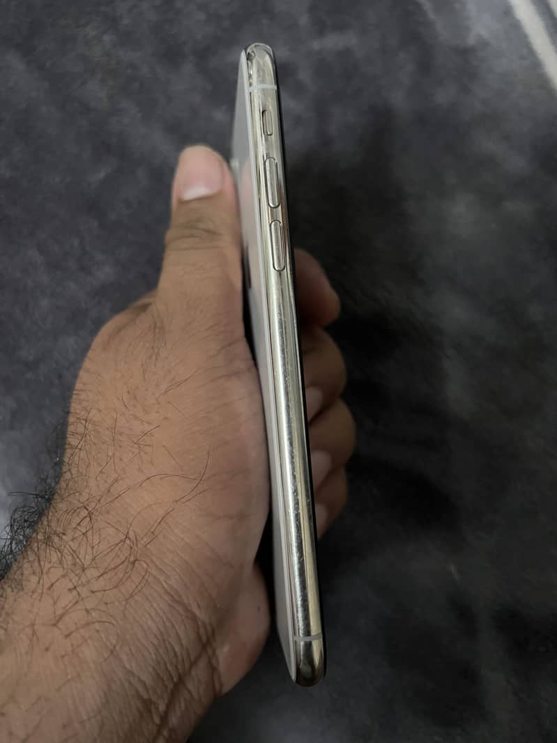 Apple iPhone X 0