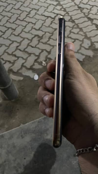 iphone 11 pro MAX PTA approved