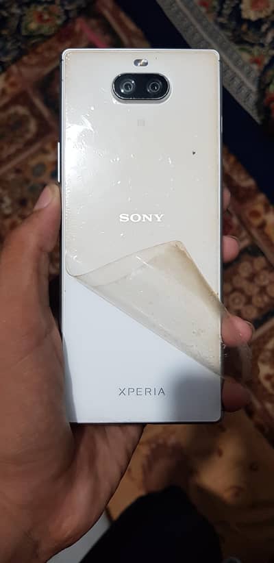 Sony Xperia 8