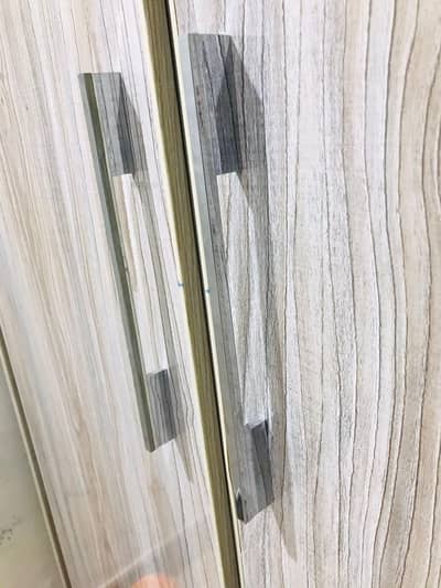 Wardrobe almari