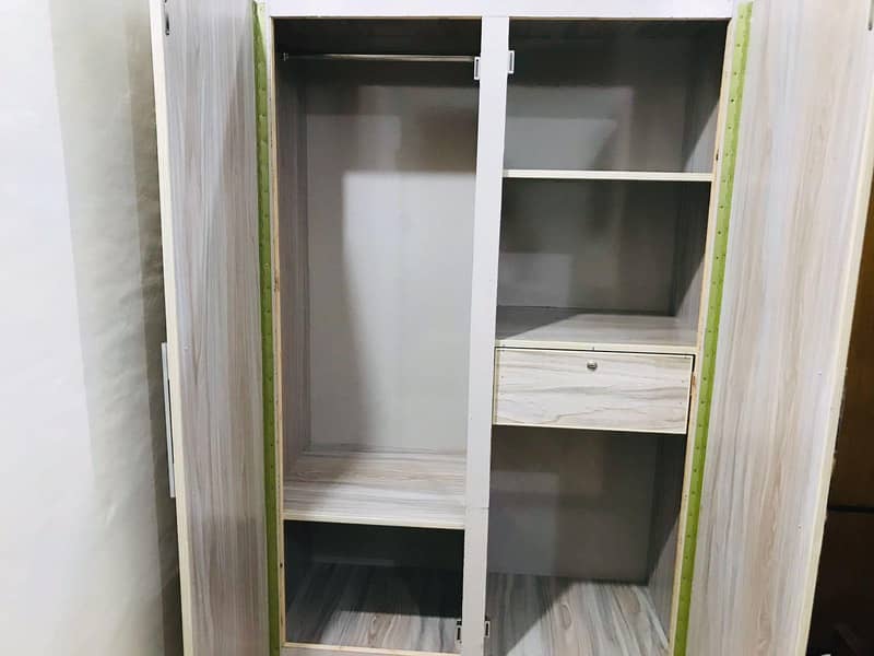 Wardrobe almari 3