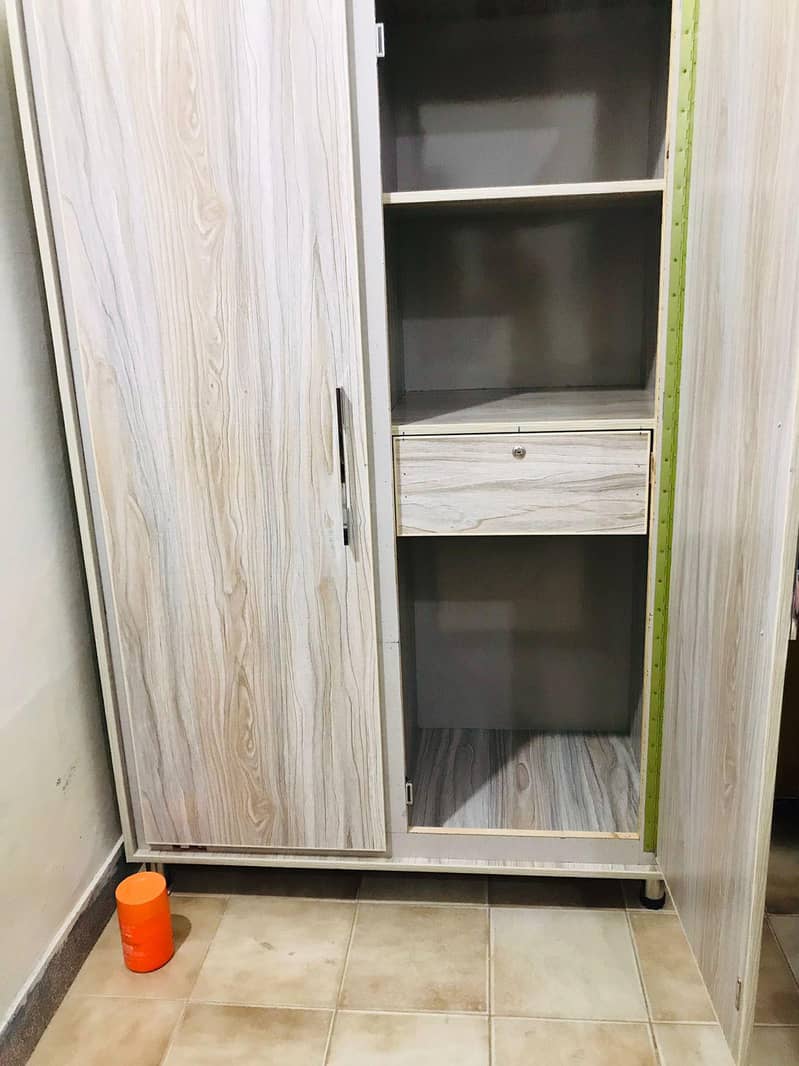 Wardrobe almari 4