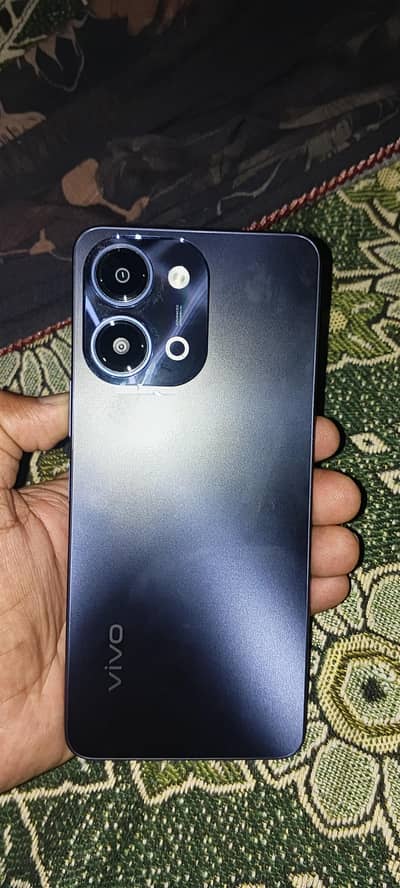 Vivo Y11D 4/128 11month warranty