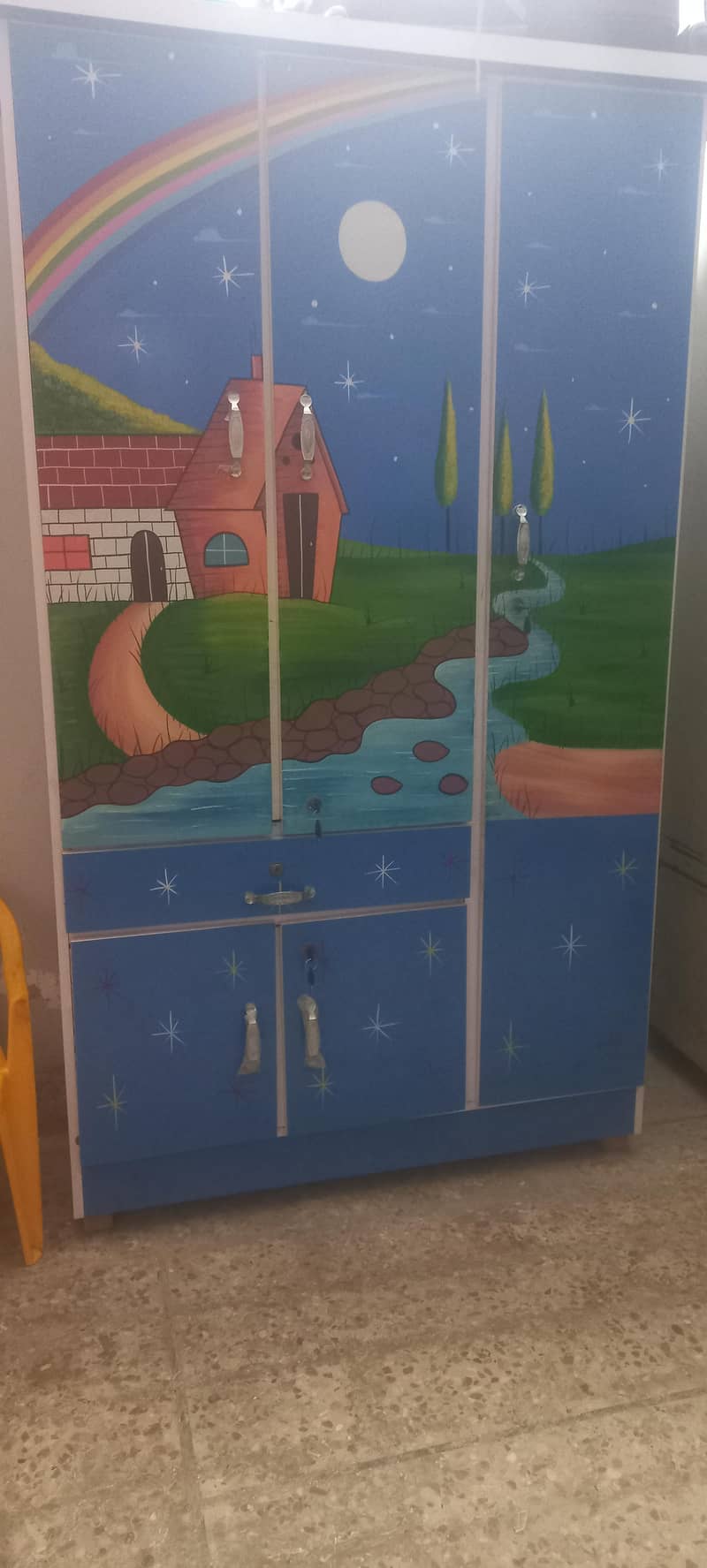 Cupboard 0