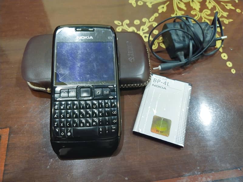 Nokia E71 1