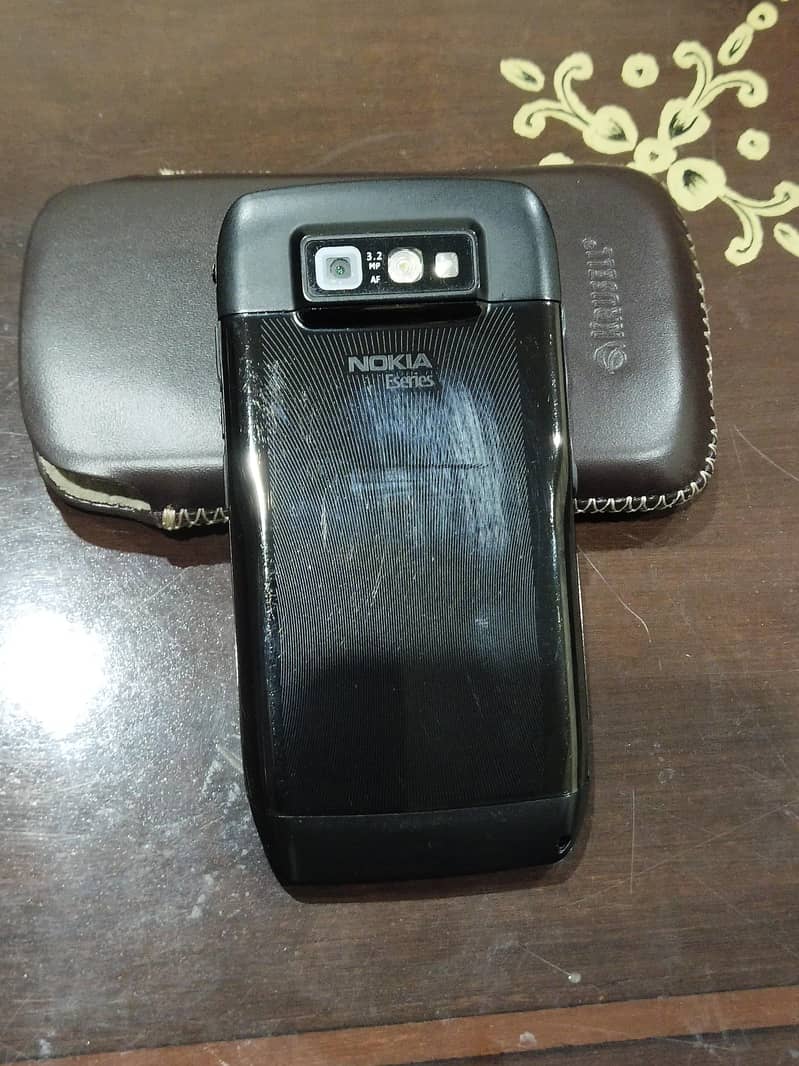 Nokia E71 4