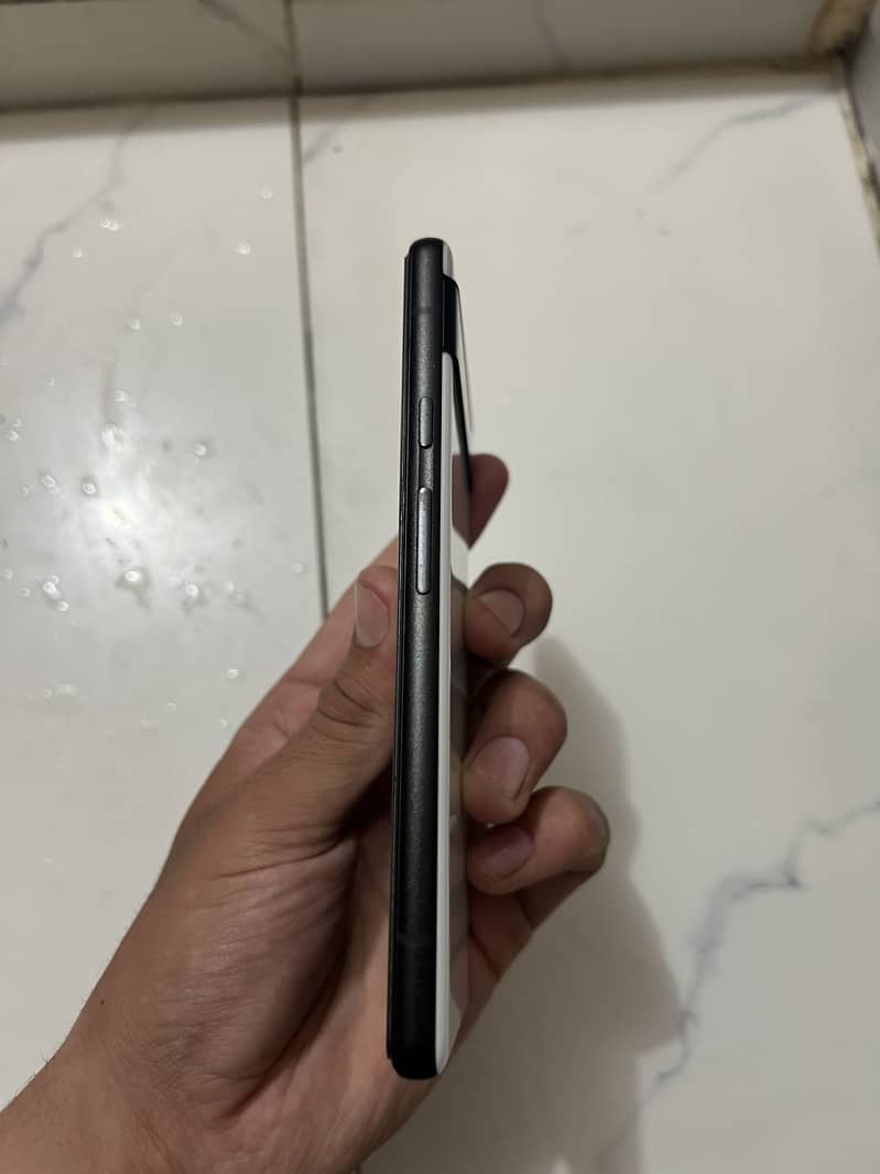 Google Pixel 6a 4