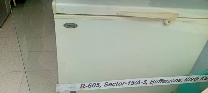 waves well condition single door deepfreezer