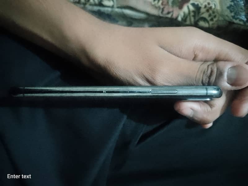 Apple iPhone X 3