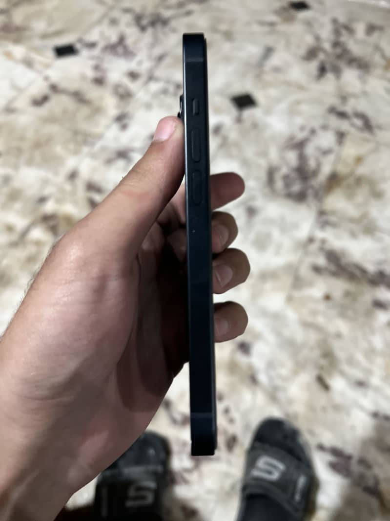 iPhone 14 2