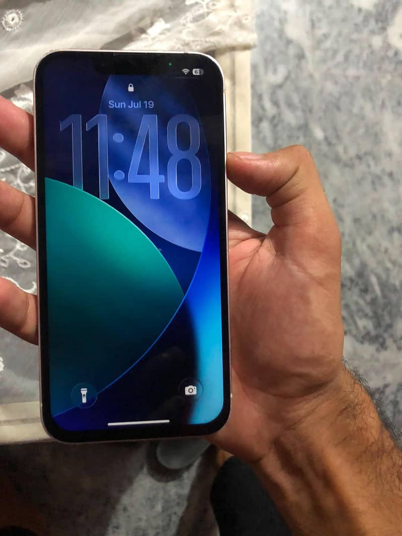 Apple iPhone 13 1