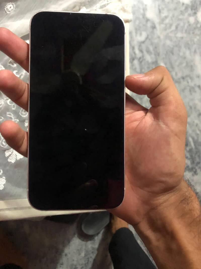 Apple iPhone 13 9