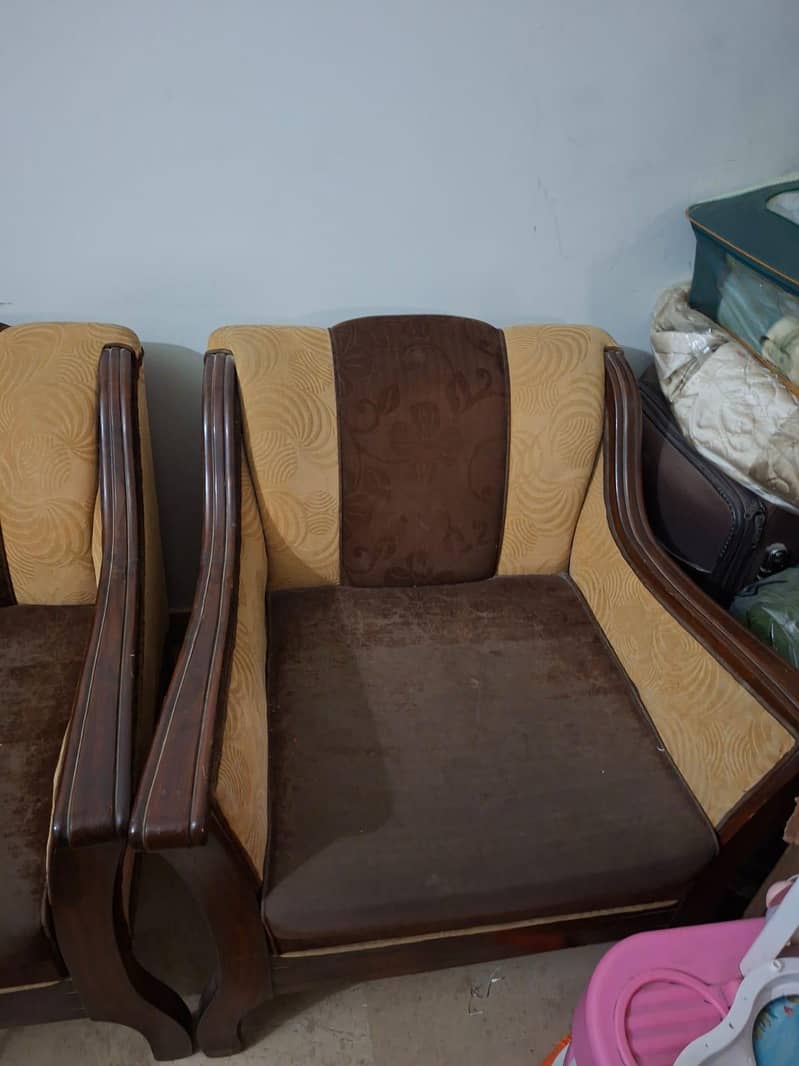 Used sofa set 1