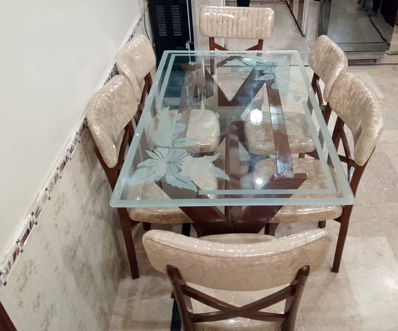 Dining Table 0