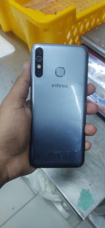 Infinix Hot 8