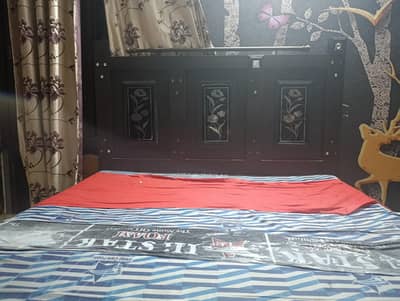 Bed and Almari for sale