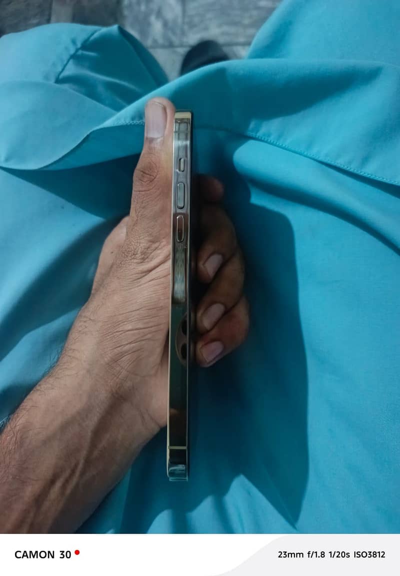 Iphone 14 pro max 2