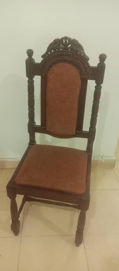 Dining table with 6 chairs