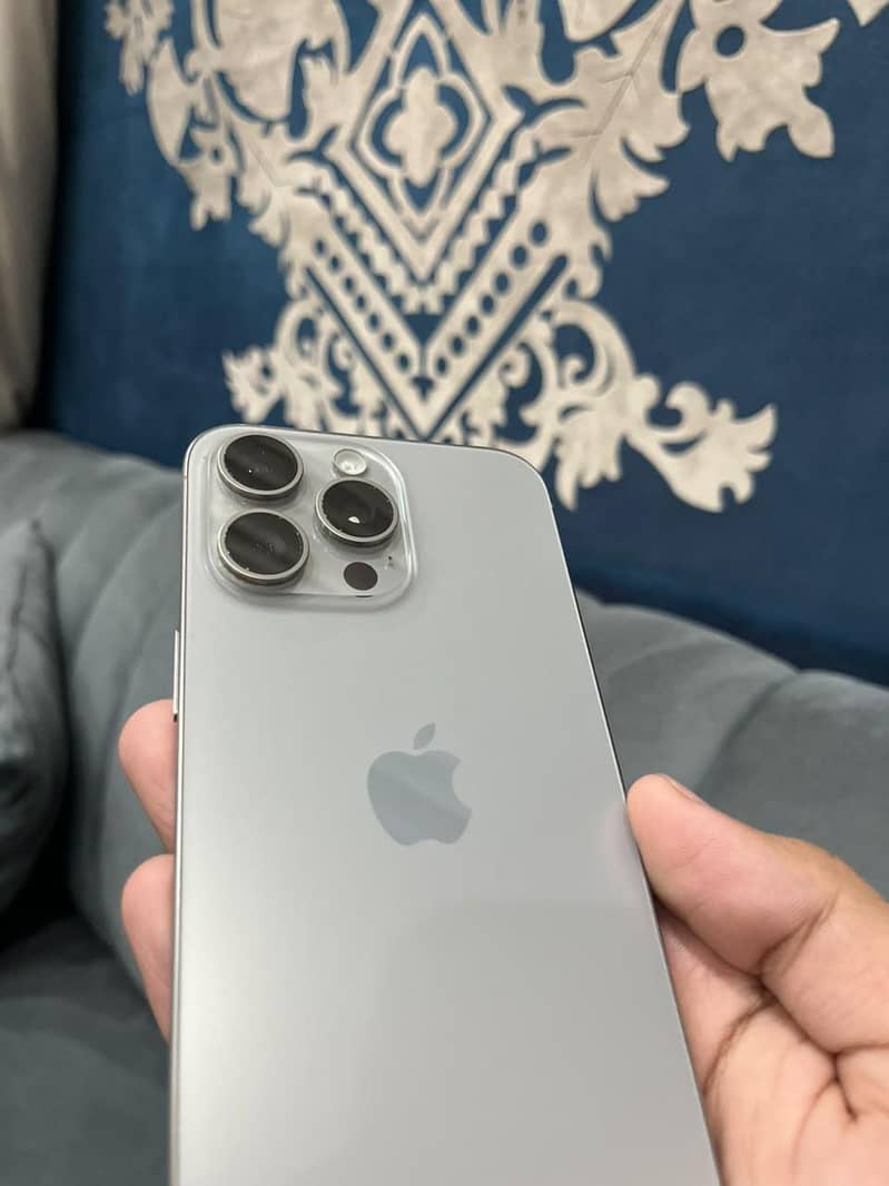 iphone 15 pro max 1