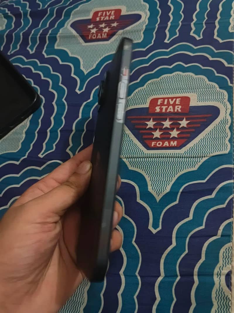 Apple iPhone 15 plus 1