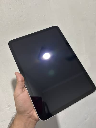 Apple iPad A16 128GB 11 Cycle Count