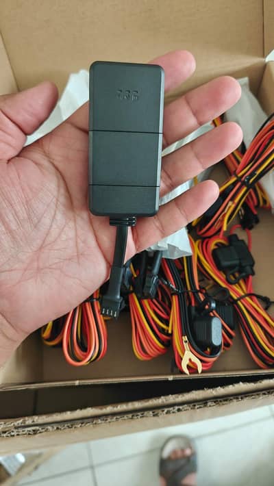 Self CAR GPS Tracker without any annual fee