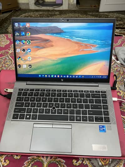 Hp Zbook Firefly G8 I7-13Gen 16/512 TOUCH
