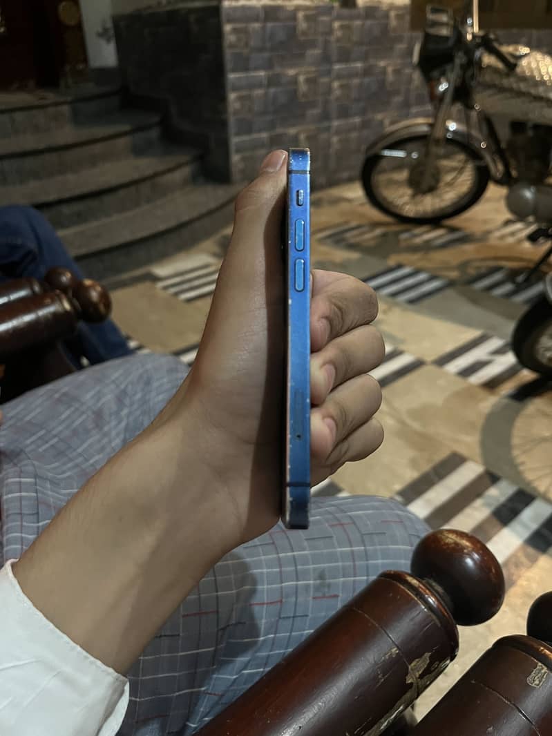 iPhone 12 mini 3