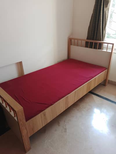 2 Turkish single beds