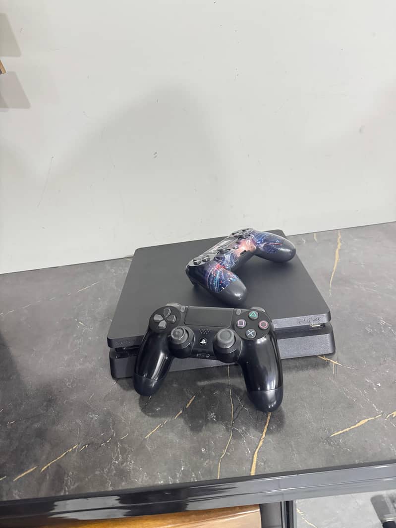 PS4 SLIM 1TB 3