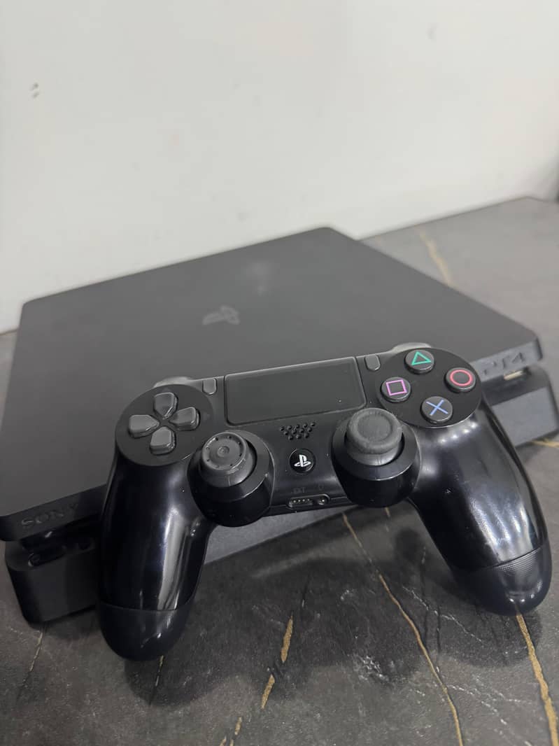 PS4 SLIM 1TB 5