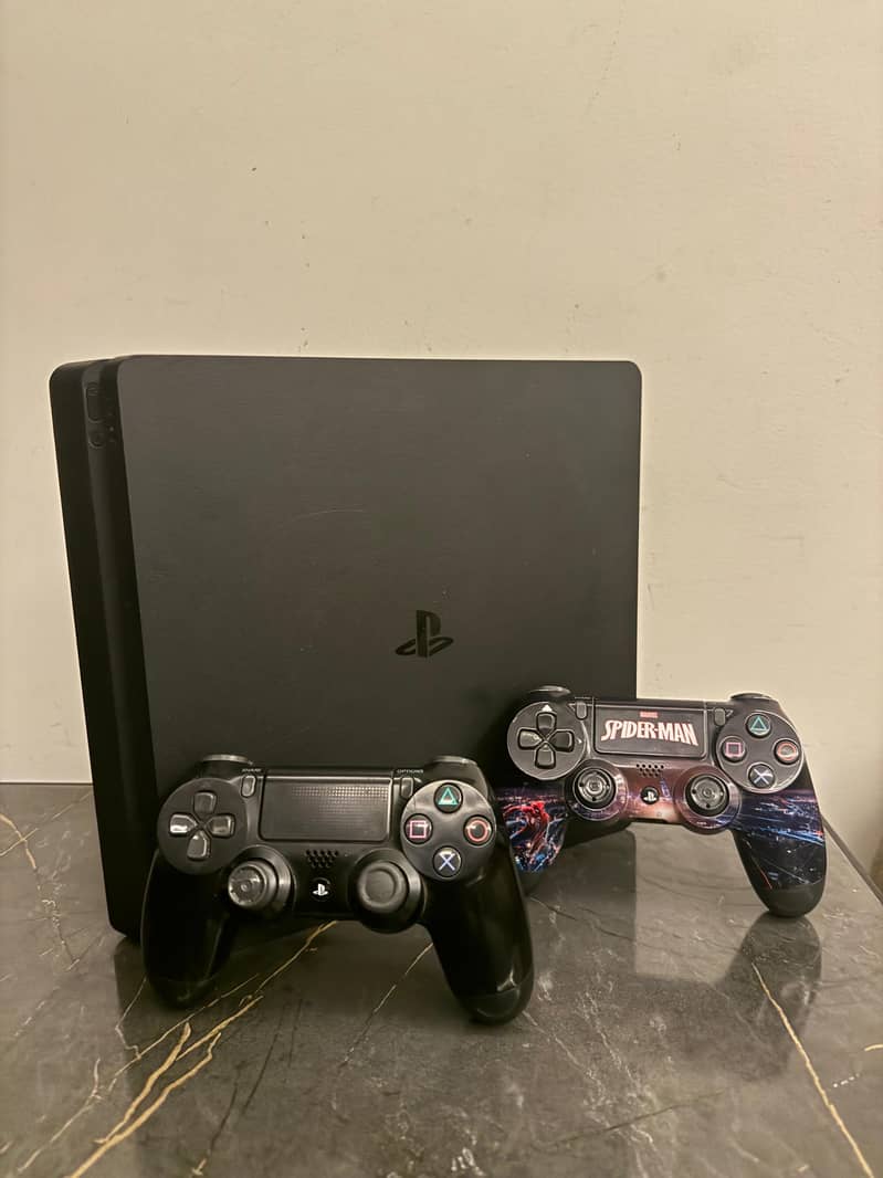PS4 SLIM 1TB 8