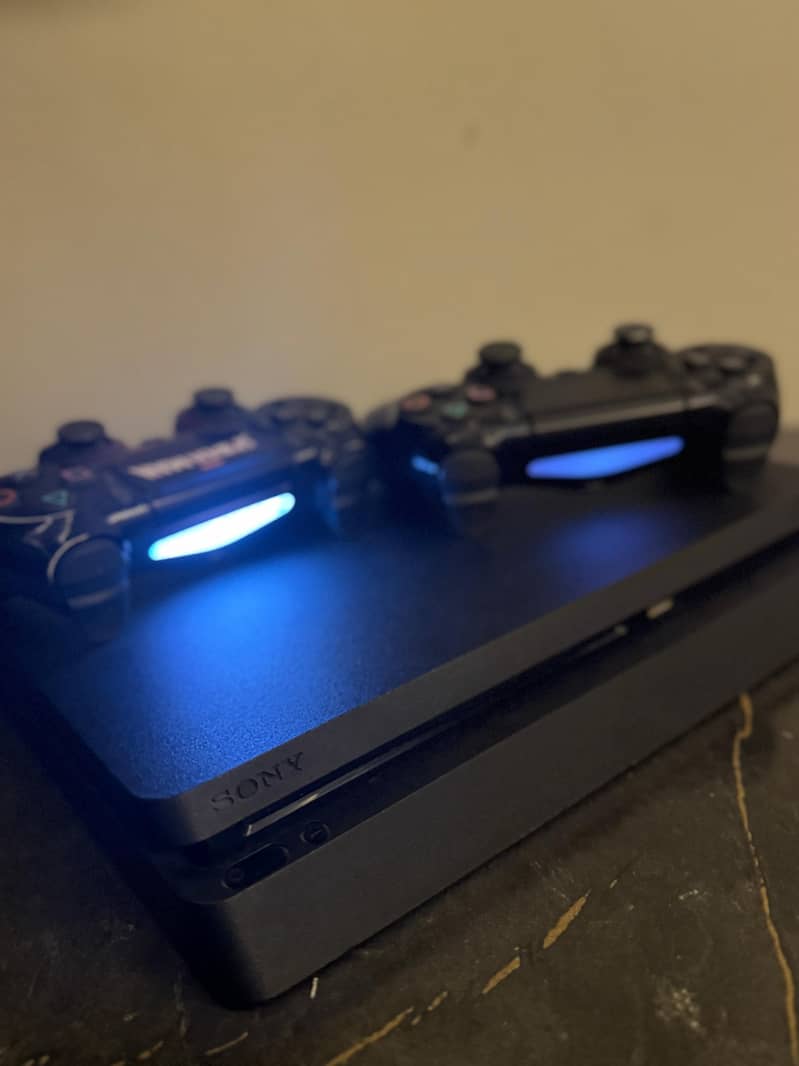 PS4 SLIM 1TB 9