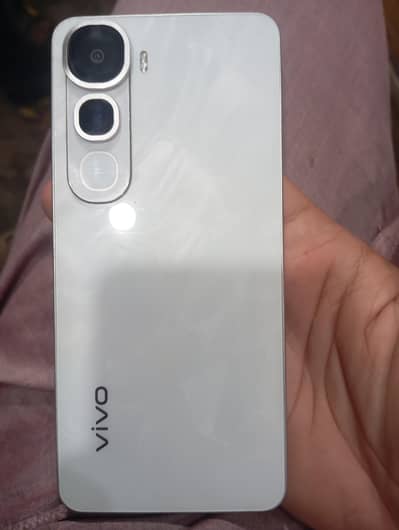 Vivo Y400