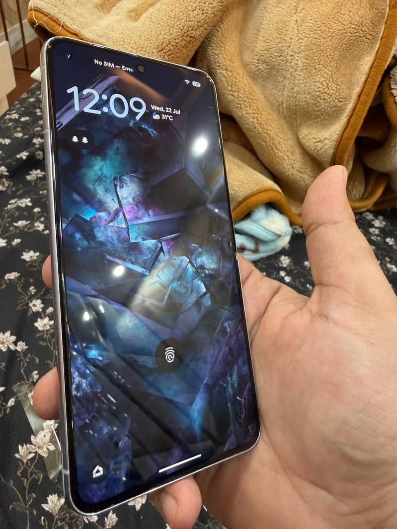 Google Pixel 8 pro 6