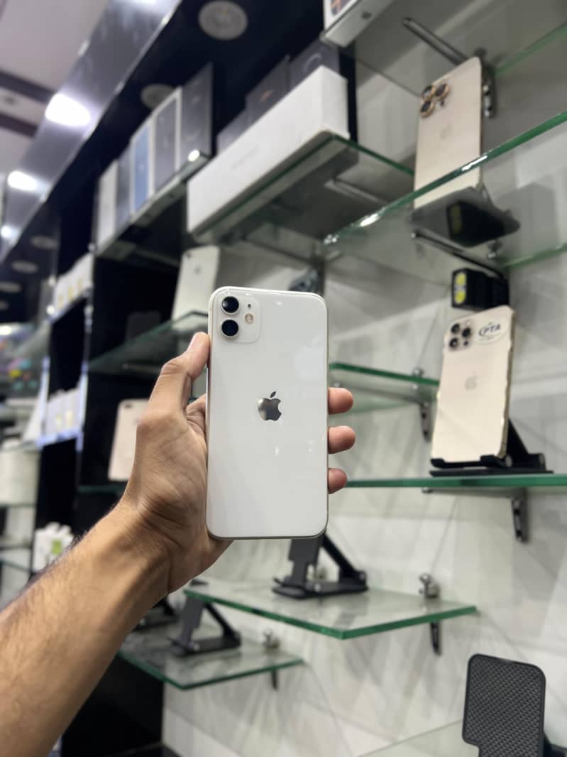 Apple iPhone 11 0