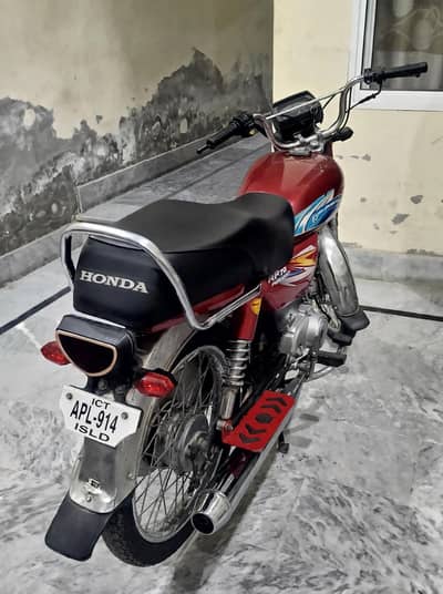 Racer. bike chainabike Engine 100 battery new tyre 100