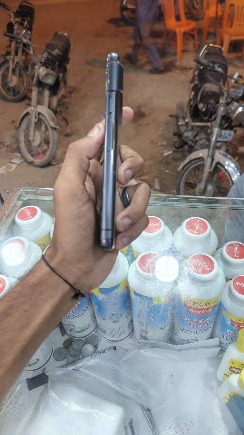 Google Pixel 8 5