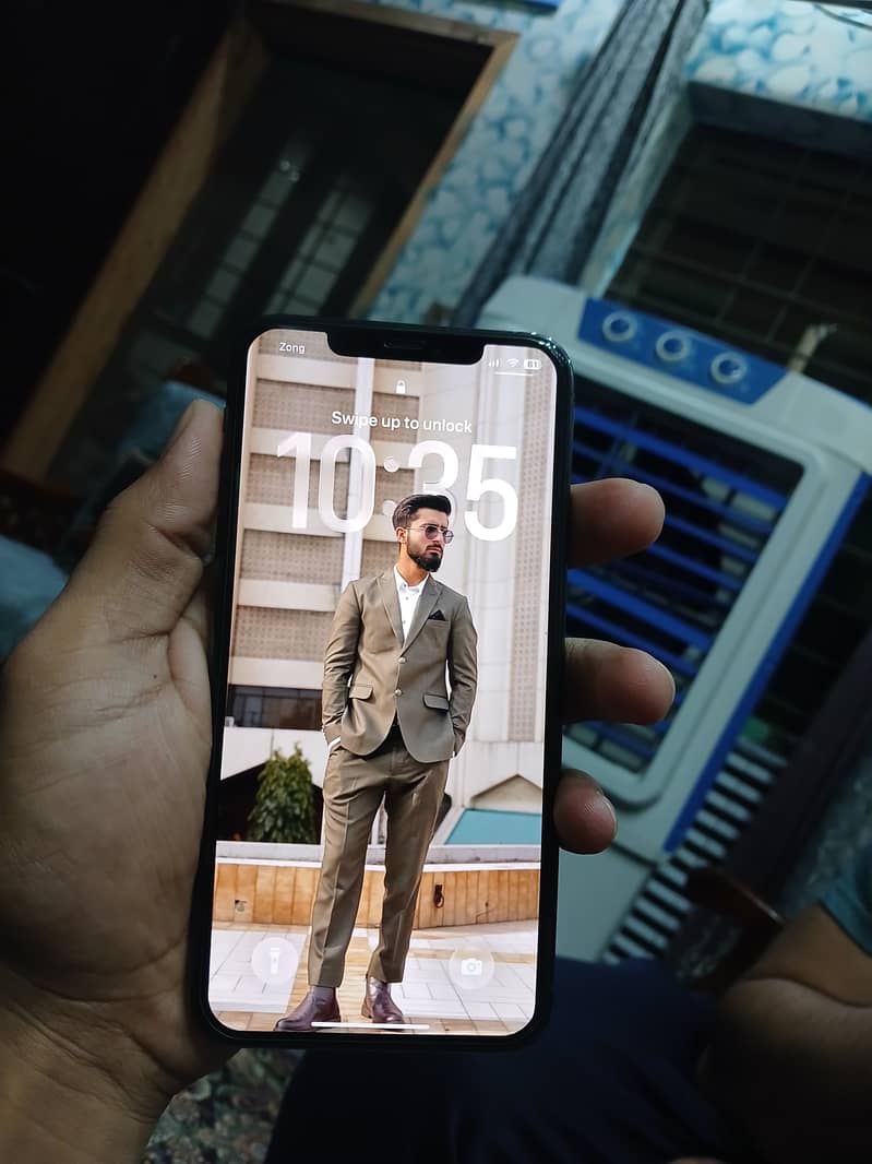 Apple iPhone 11 Pro Max 3