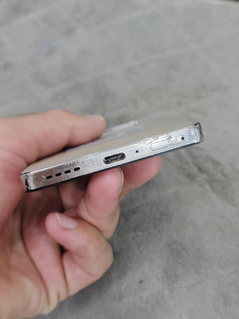 Infinix Note 40 4