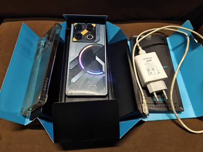 Infinix gt 20 pro 12+12 256gb with all accessories