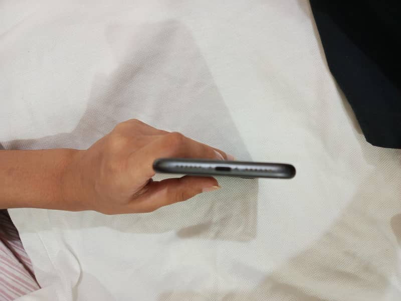 Apple iPhone 11 4