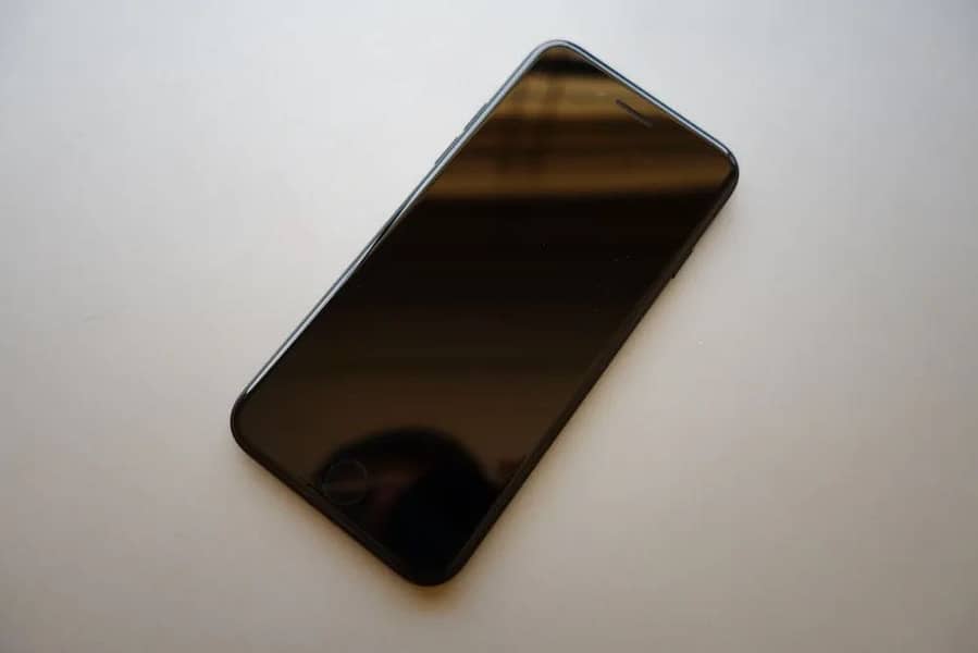 Apple iPhone 7 1