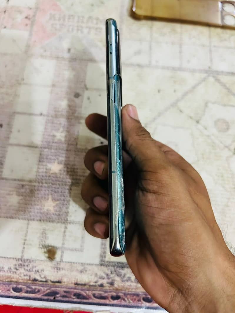 One Plus 10 Pro 1
