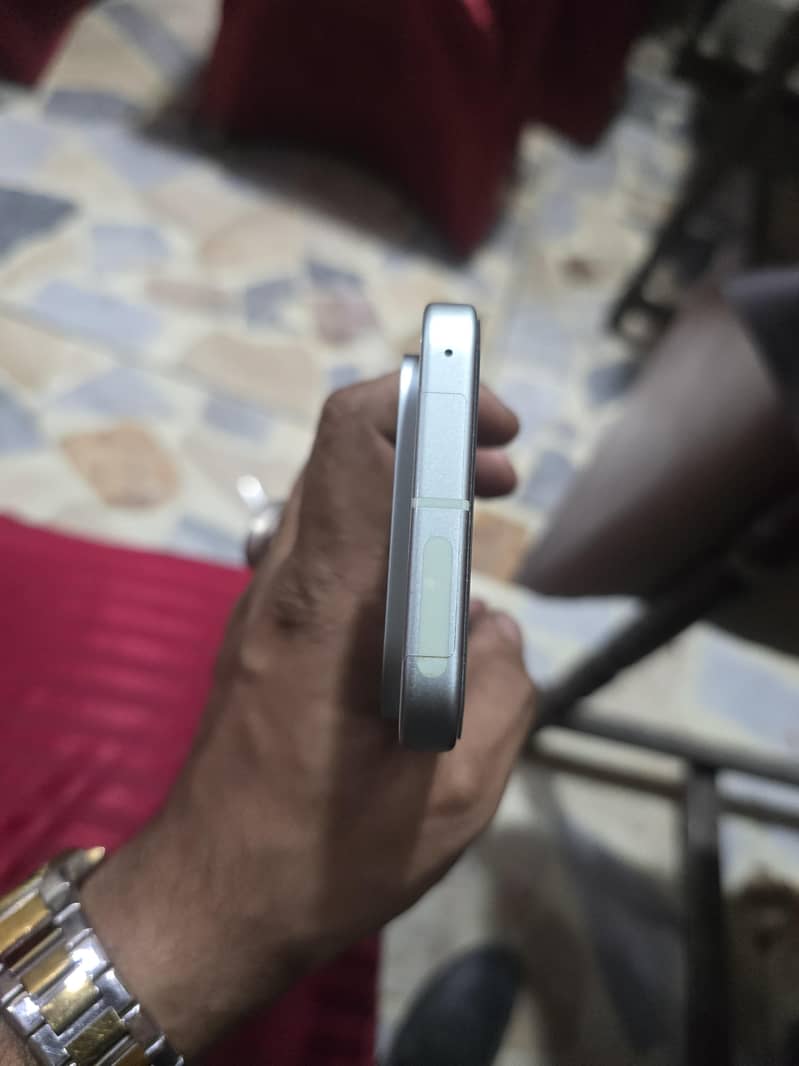 Google Pixel 9 2