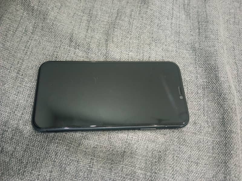 Apple iPhone XR 1